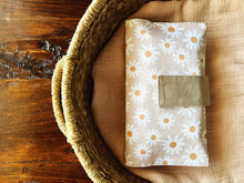 Load image into Gallery viewer, Neutral Daisy Diaper Clutch
