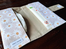 Load image into Gallery viewer, Neutral Daisy Diaper Clutch
